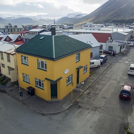Litla Guesthouse Isafjordur ภายนอก รูปภาพ