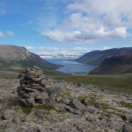 Litla Guesthouse Isafjordur ภายนอก รูปภาพ