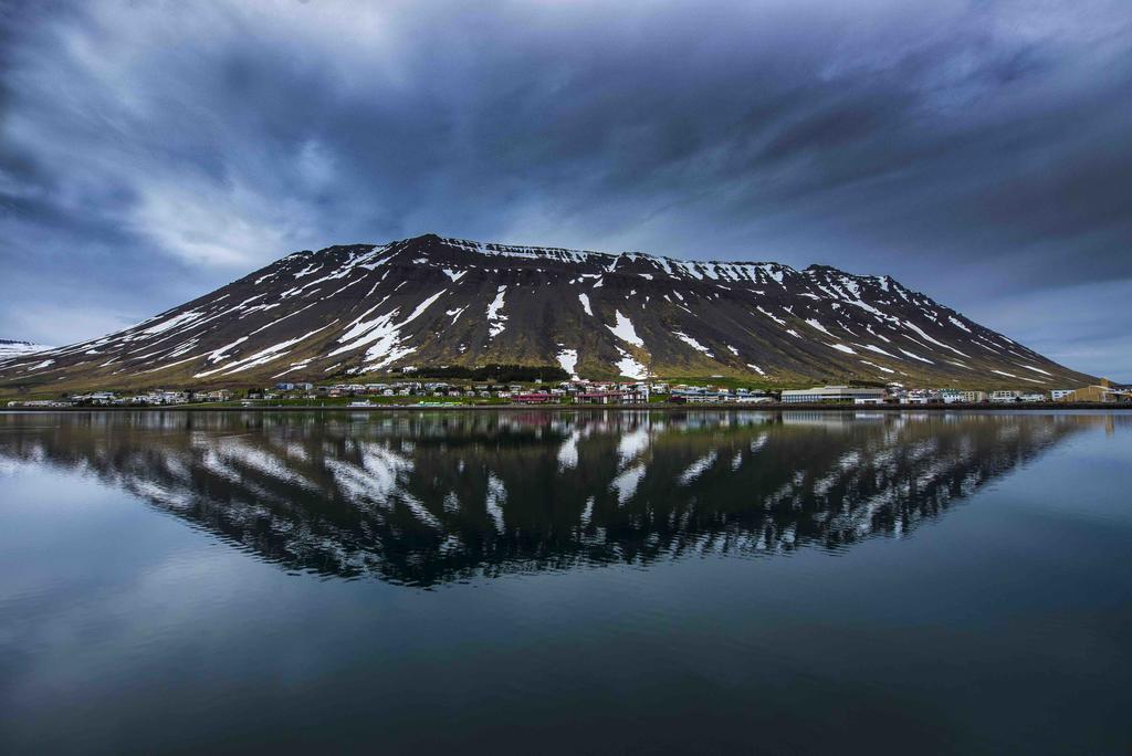 Litla Guesthouse Isafjordur ภายนอก รูปภาพ