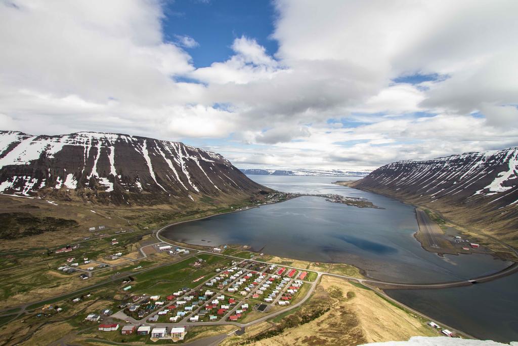Litla Guesthouse Isafjordur ภายนอก รูปภาพ