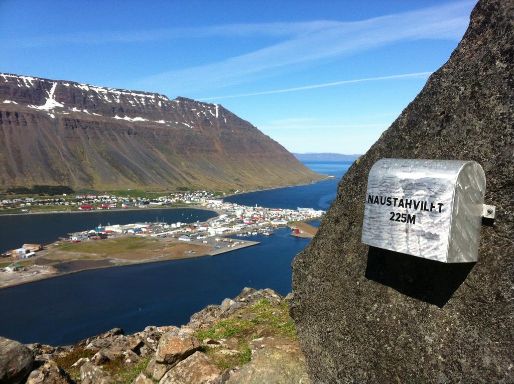 Litla Guesthouse Isafjordur ภายนอก รูปภาพ